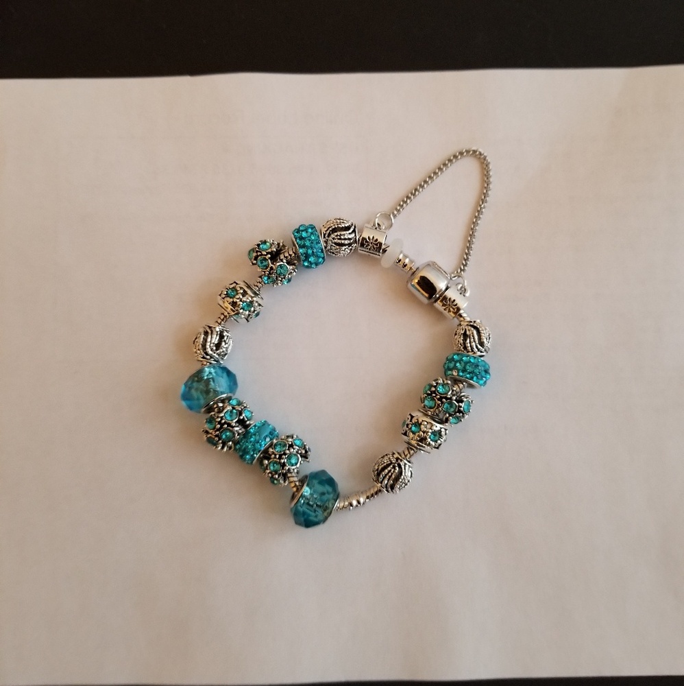Women's Fashion Bracelets Lot - 10 Bracelets - Picture 3 of 3